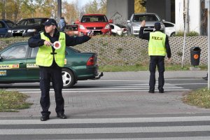 Policjanci podczas akcji ZNICZ 2018 w Katowicach