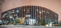 zdjęcie kolorowe: budynek Komendy Wojewódzkiej Policji w Katowicach